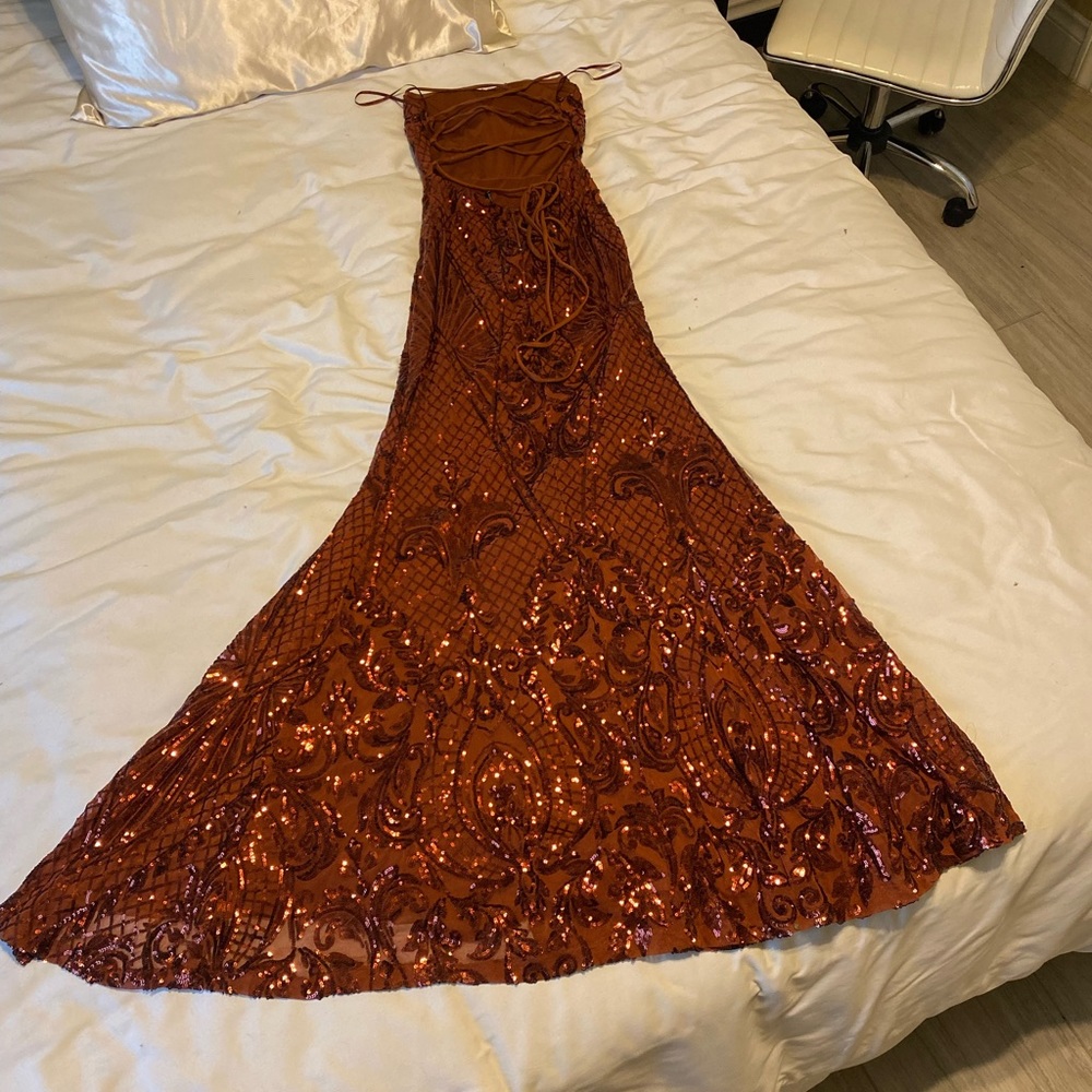 Windsor Prom Dress - Picture 2 of 6